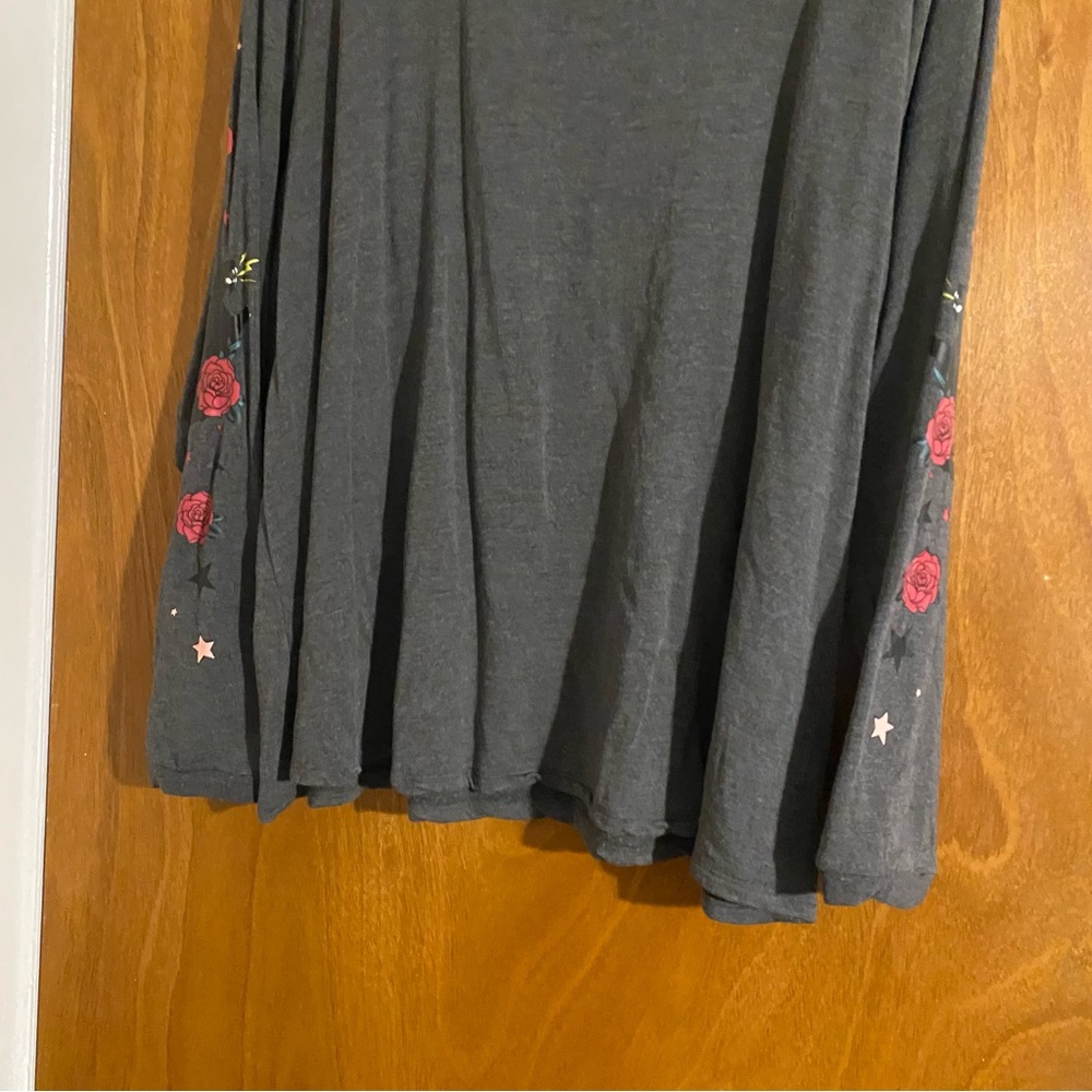 Torrid rose sleeve long sleeve shirt size 3X - Picture 2 of 4